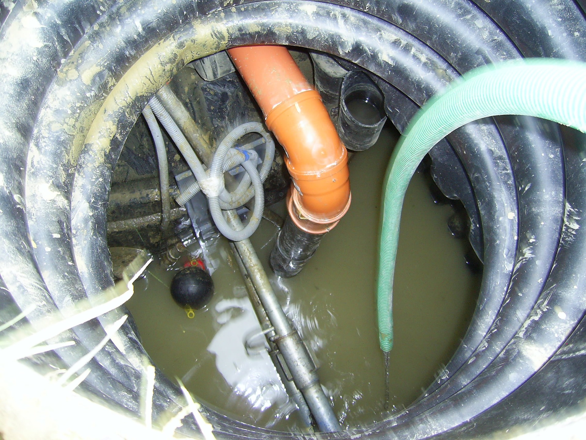 sewage-system-253719_1920